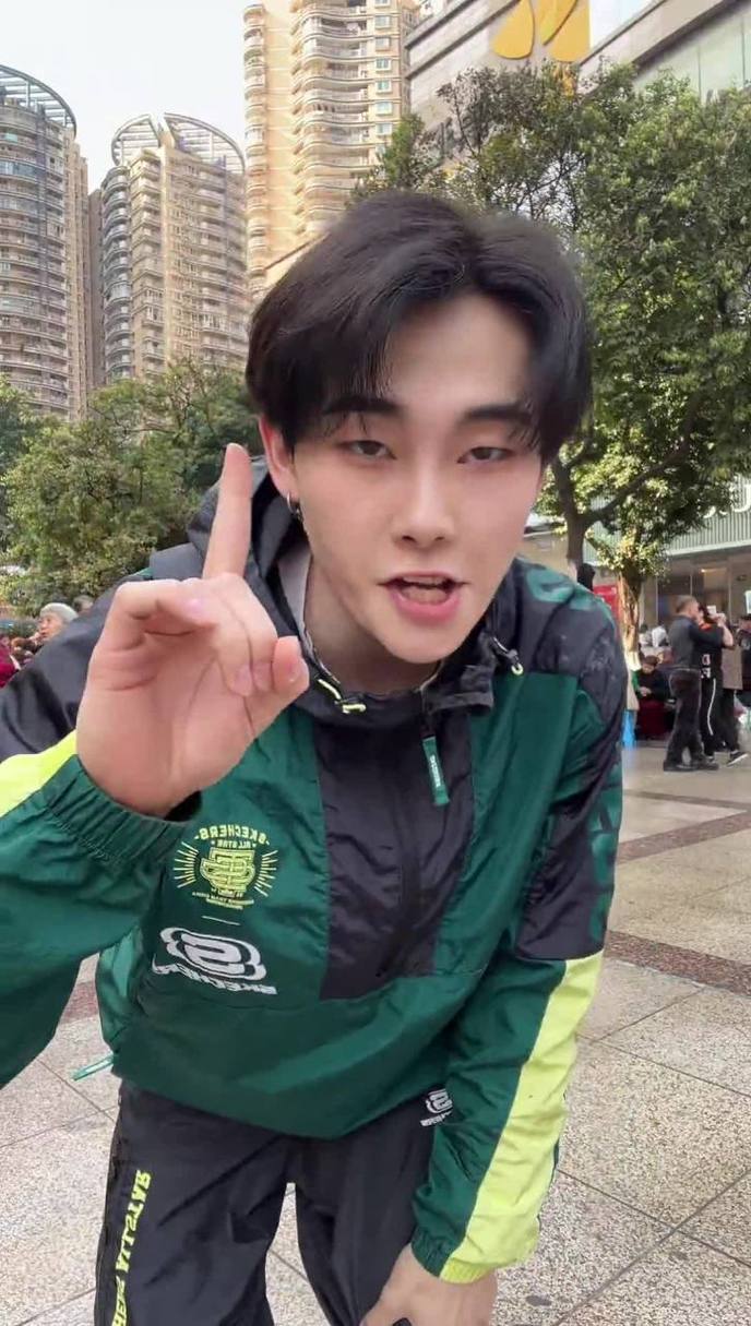 重庆快手网红排行榜男