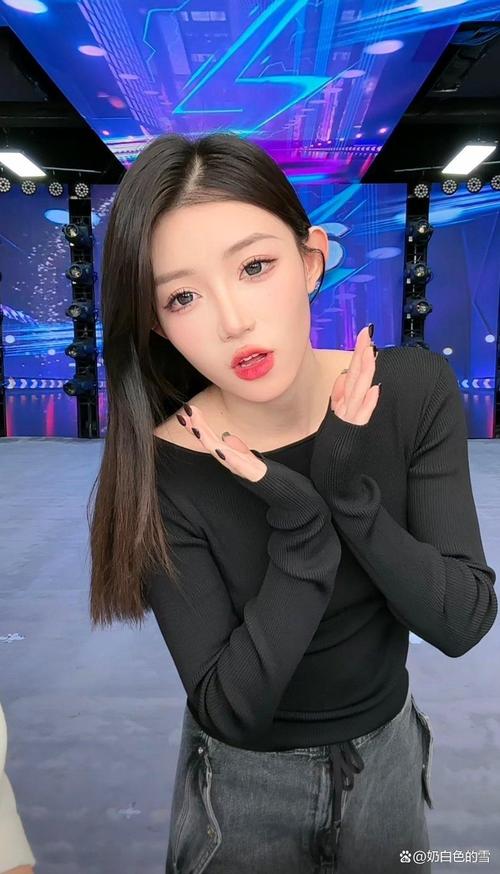 快手网红小伊伊的照片