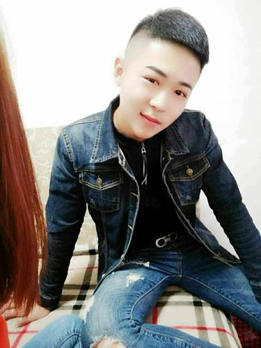 快手上那个神秘人是谁