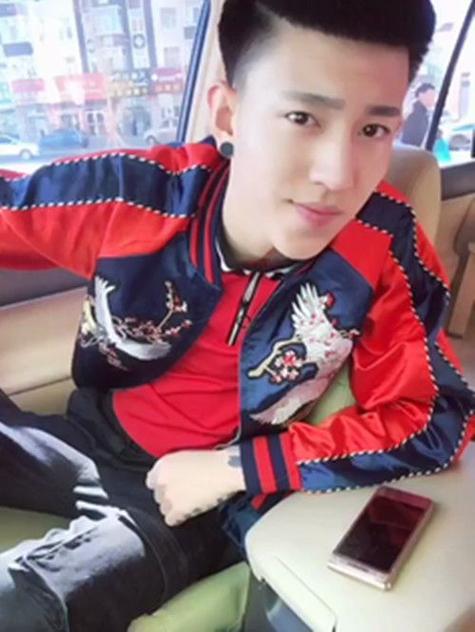 快手李耀阳脖子怎么了