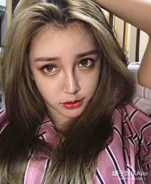 快手网红黑暗萝莉大美