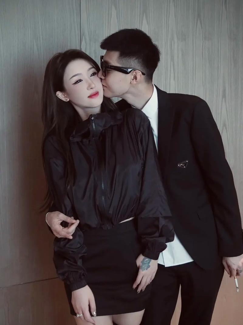 快手大美高迪情侣头像