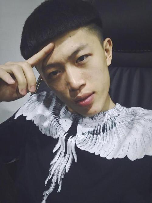 快手牌牌琦是什么发型