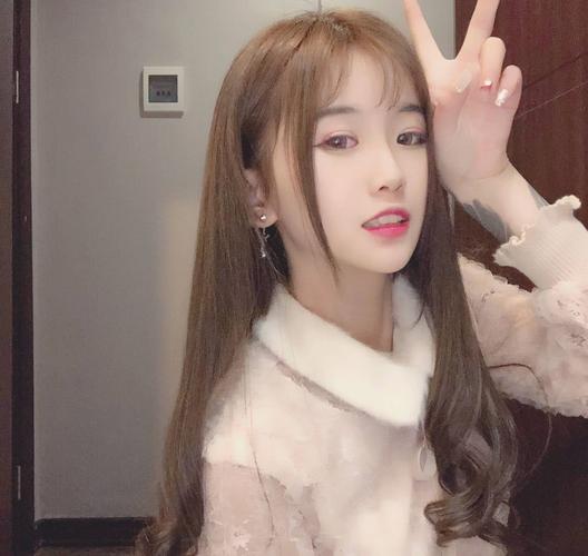 快手杨清柠是如何化妆