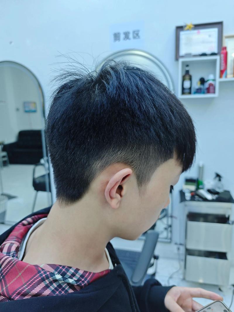 快手红人男生社会发型