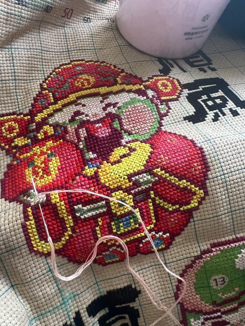 抖音上的十字绣绣花