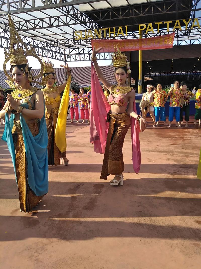 快手上跳舞的泰国女孩