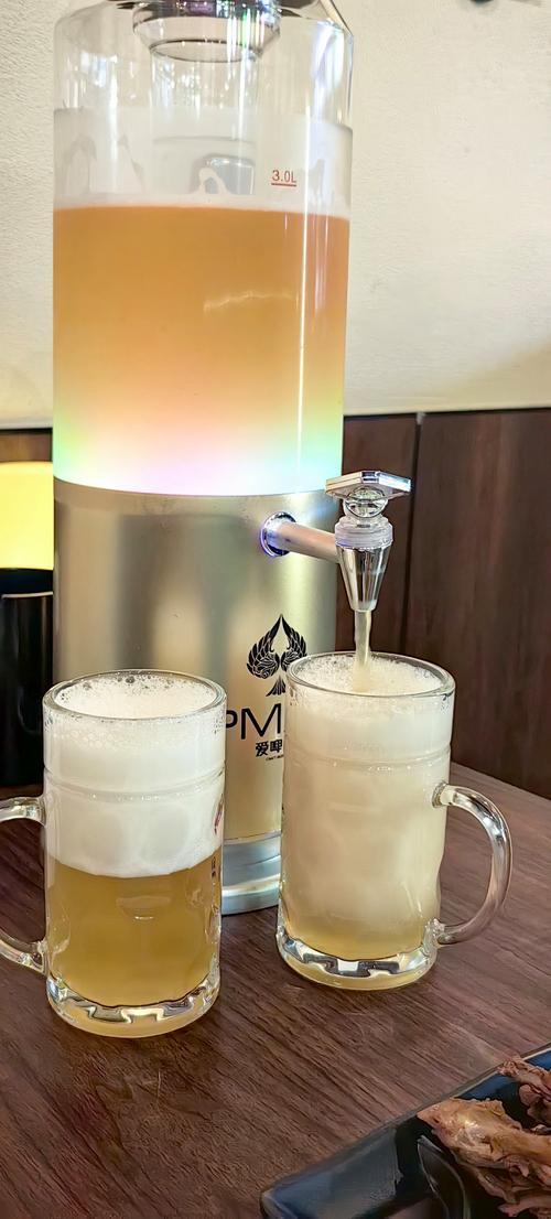 抖音上特火的啤酒杯