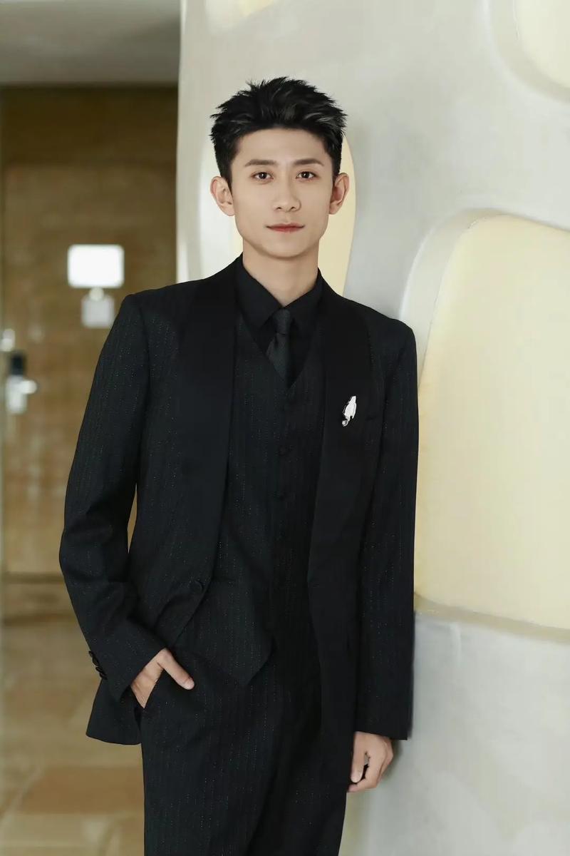 张一山抖音同款外套