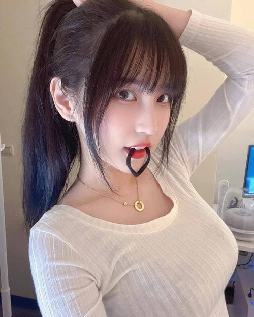 快手超大胸妹id照片