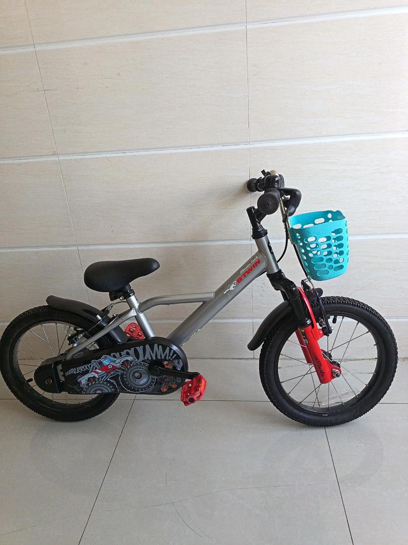 抖音上的儿童自行车