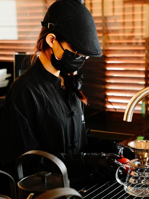 快手小宇夜店上班图片