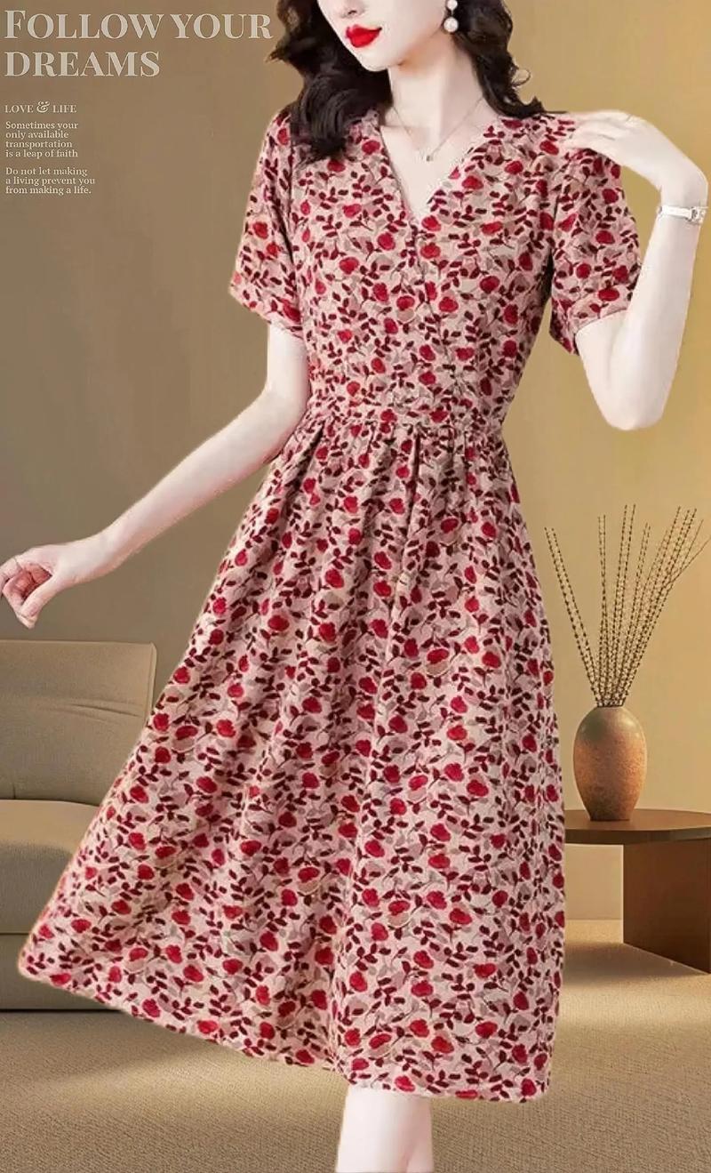 抖音穿碎花衣服图片