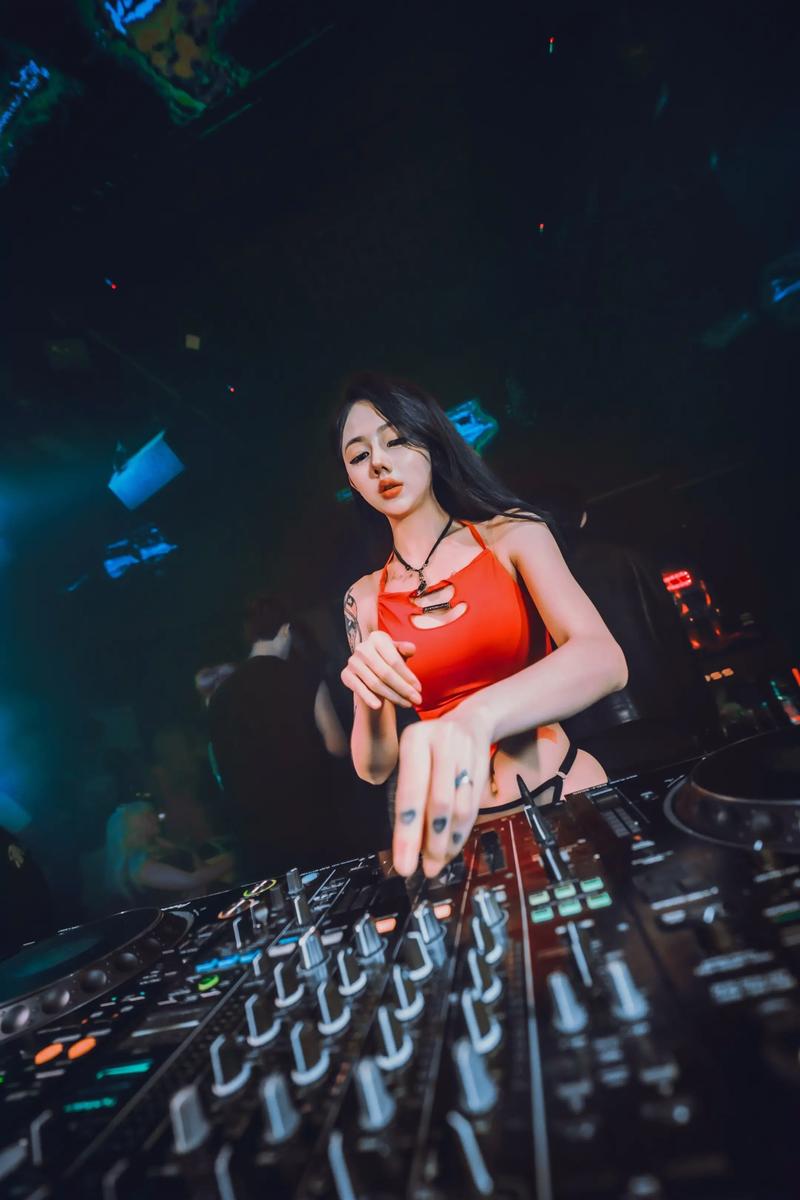 快手小九的那个女dj