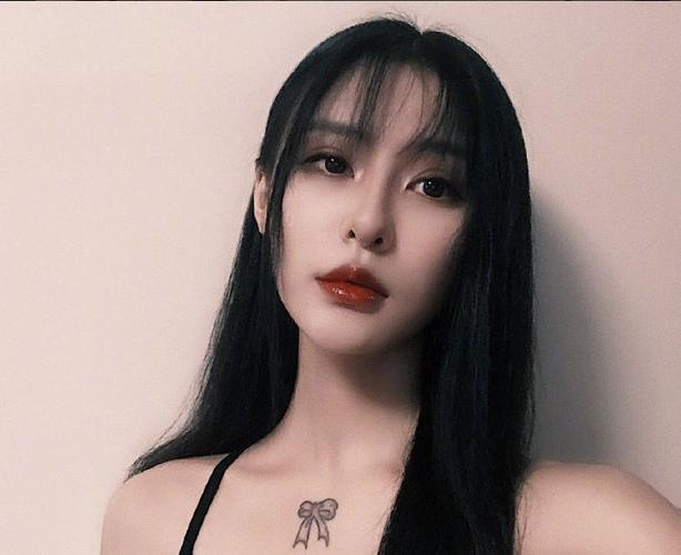 变形计杨馥宇快手id