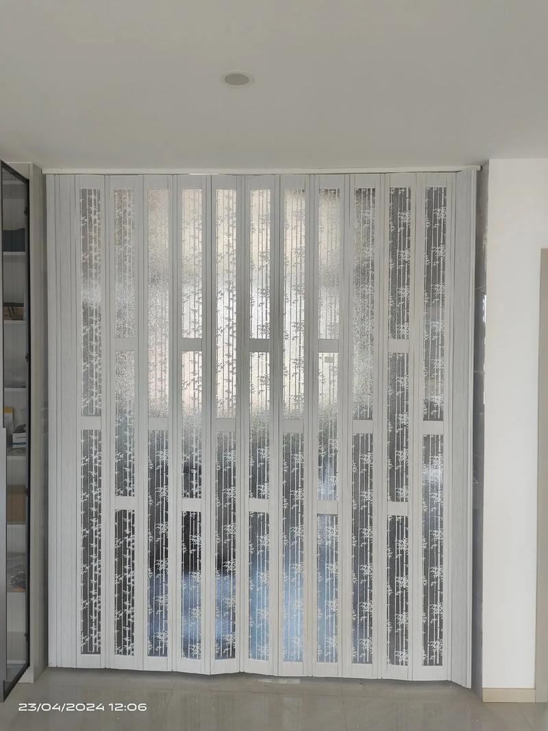 抖音里的折叠推拉门