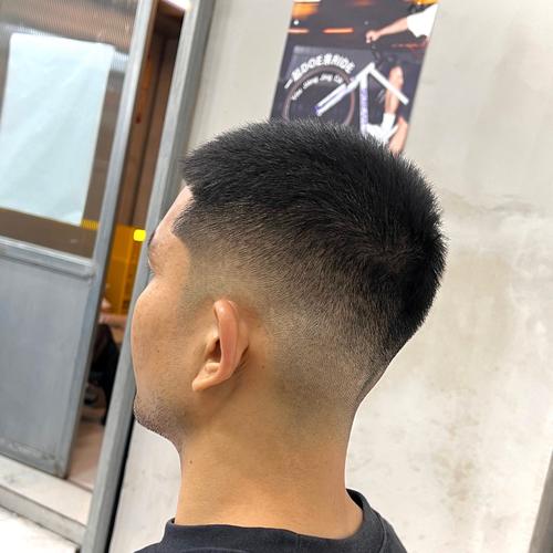 抖音超火短发男圆寸