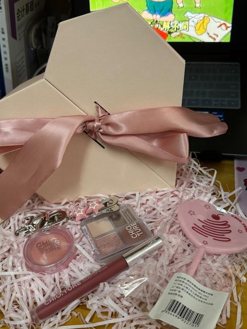 抖音上的化妆盒视频