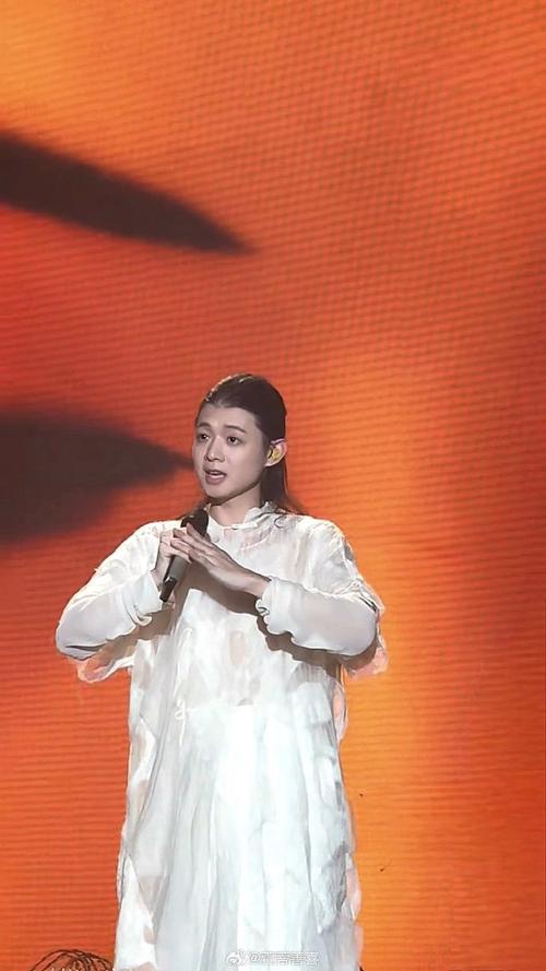 霍尊妈妈演唱会直播