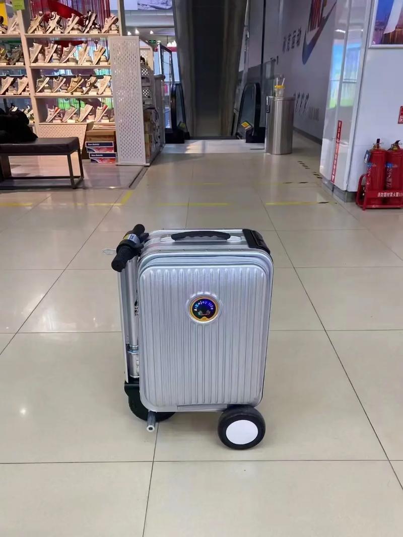 抖音里的电动拉杆箱