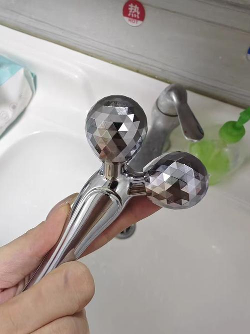 抖音上的脸部按摩器