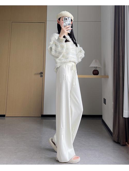 快手秋冬白色阔腿裤