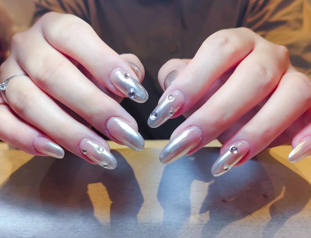 抖音同款魔镜粉指甲