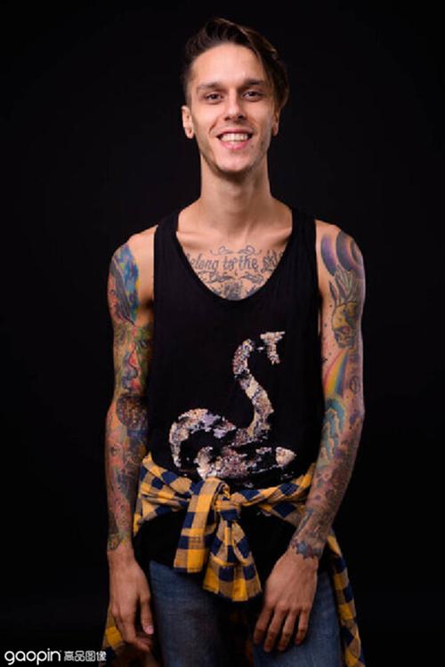 快手刘叉叉花臂图片