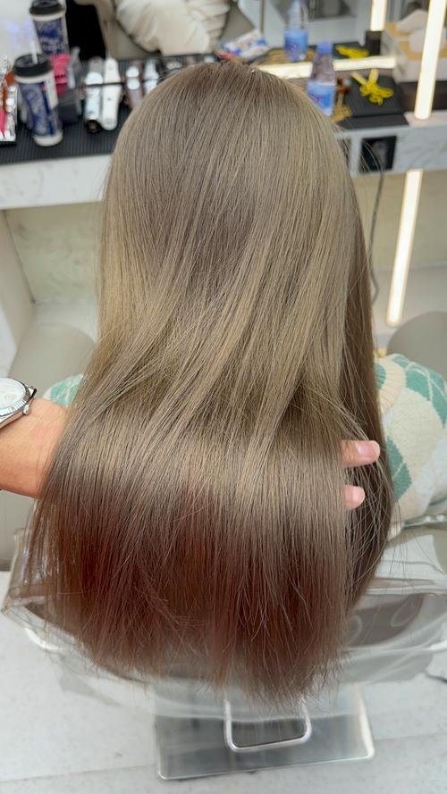 抖音网红染发亚麻灰