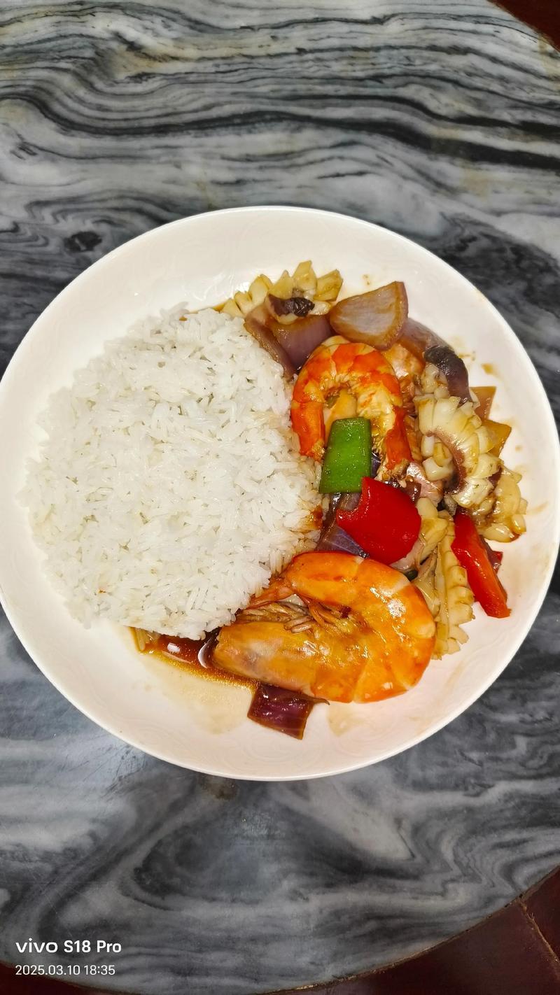 抖音重庆手抓海鲜饭