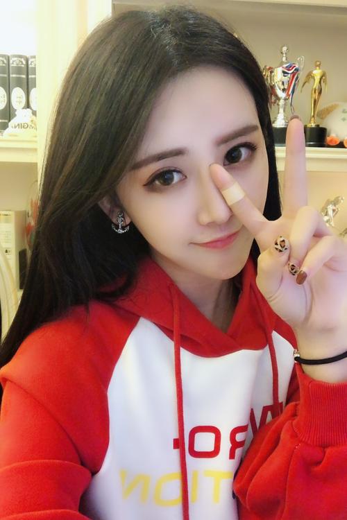 快手网络红人照片女