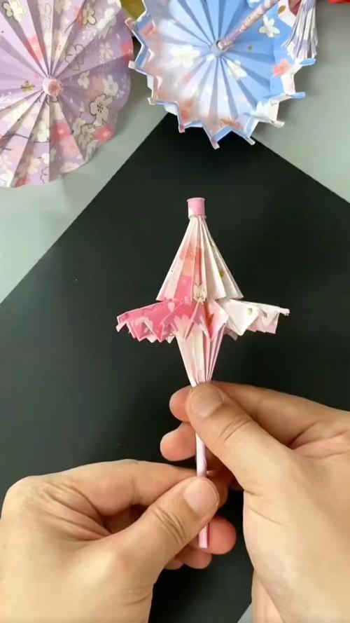 抖音中叠小伞的视频