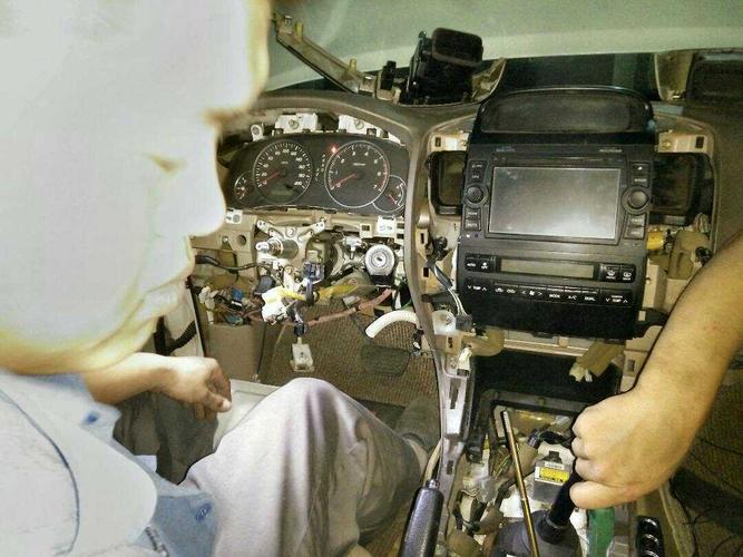 快手14岁修车浩浩