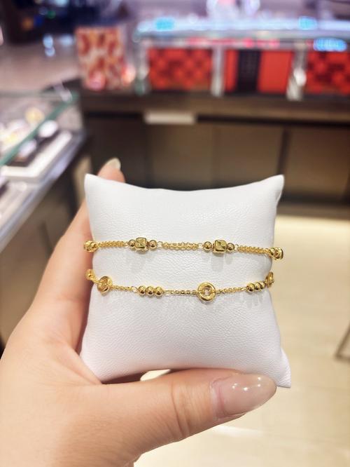 抖音周生生手链戒指