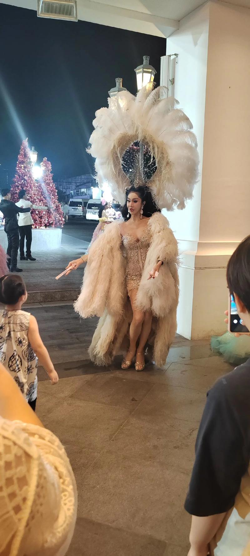 桃花宝宝李美人直播