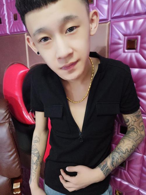 快手红人师师刘叉叉