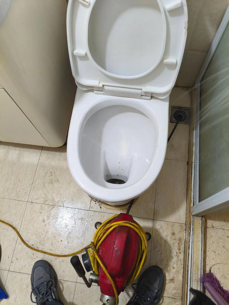 抖音保鲜膜疏通马桶