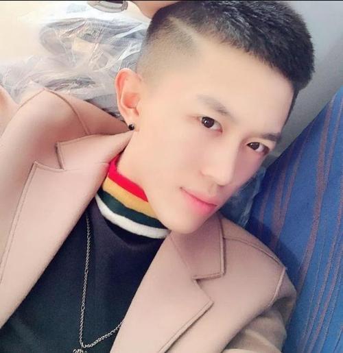 牌牌琦快手晚上歌曲