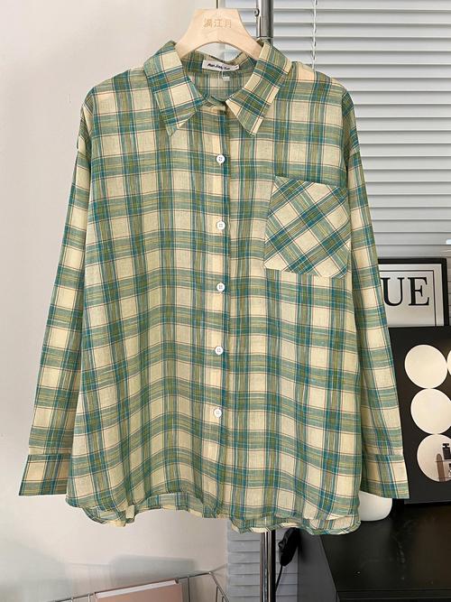 快手网红的格子衬衣