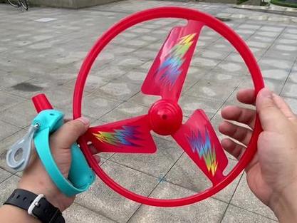 抖音飞手机有竹蜻蜓