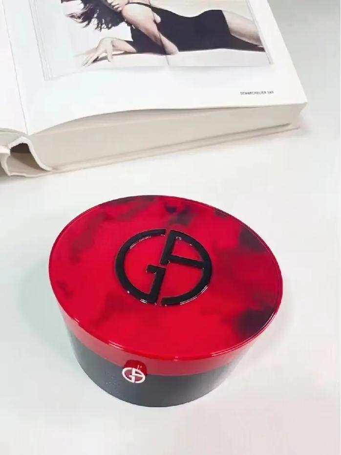 抖音里的红色的气垫