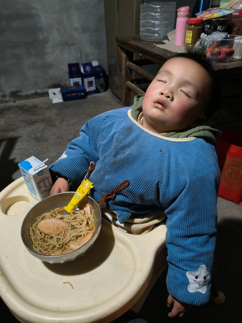 快手乞丐睡啦小不点