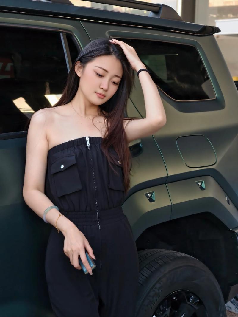 快手玩越野的女车手