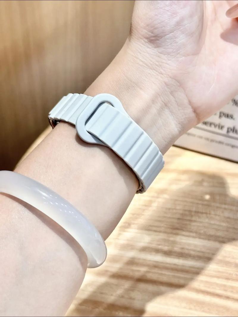 抖音里磁吸表带手表