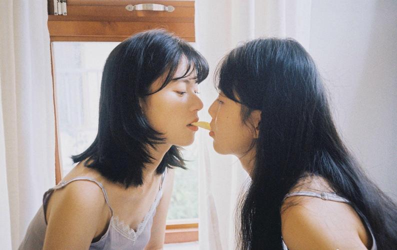 快手里的同性女江苏