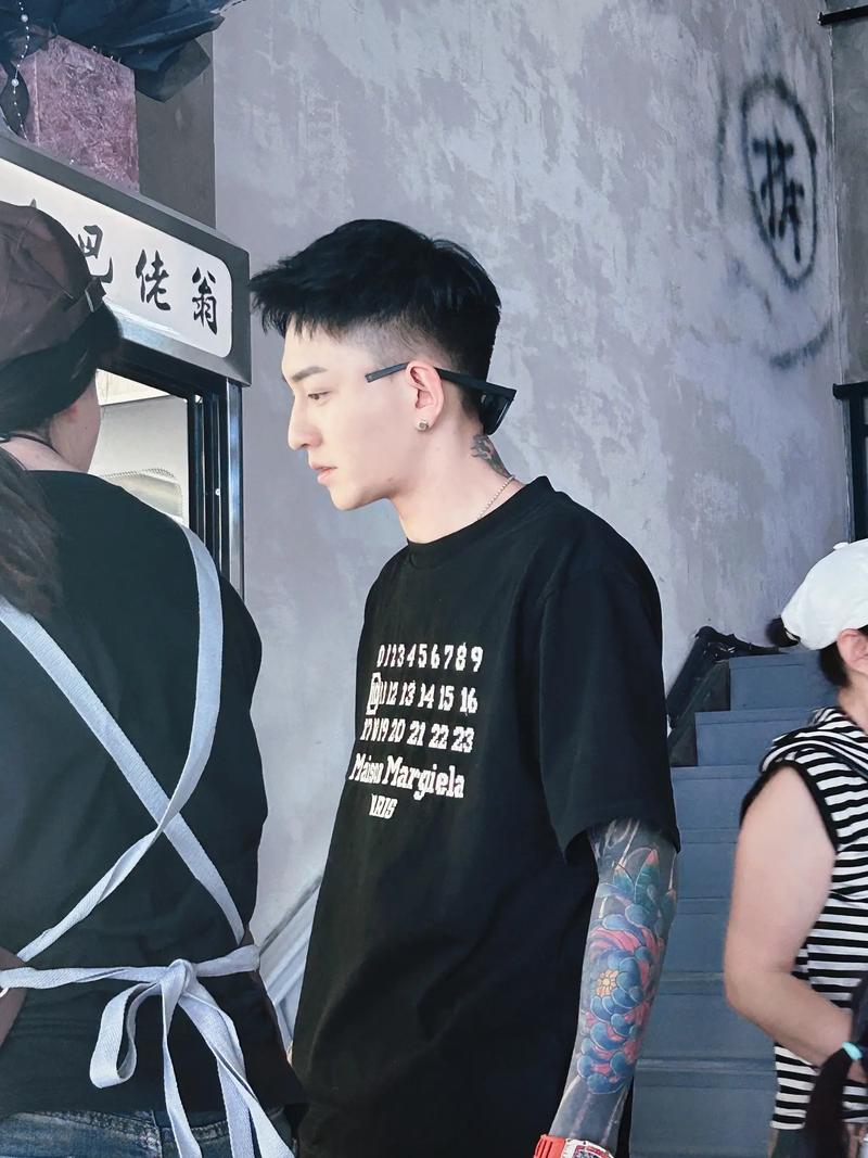 快手红人李耀阳签名