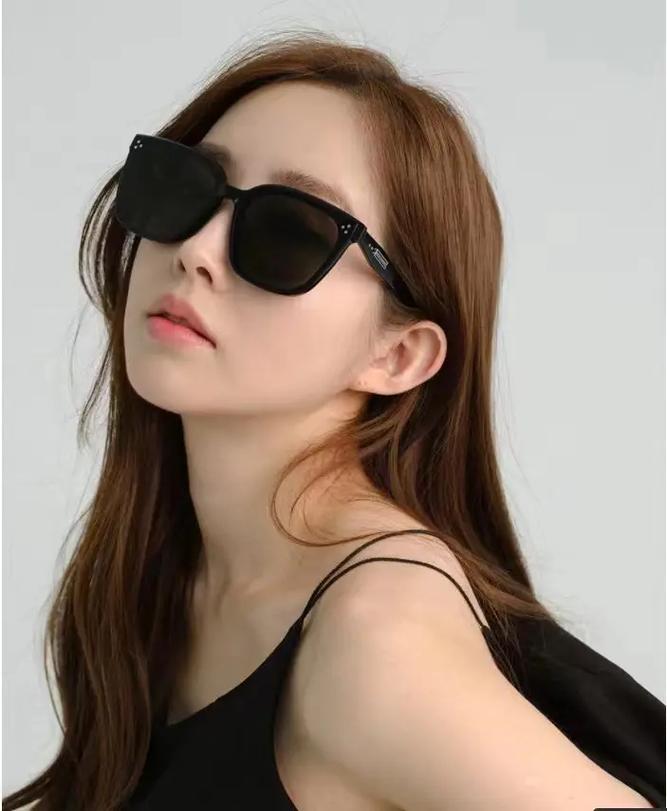 快手带墨镜有音乐的