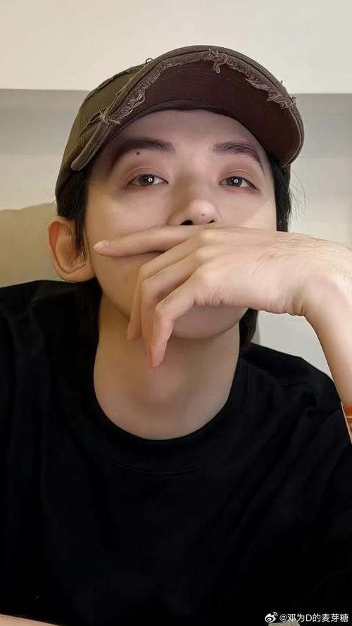 快手唐大蛋眼睛什么