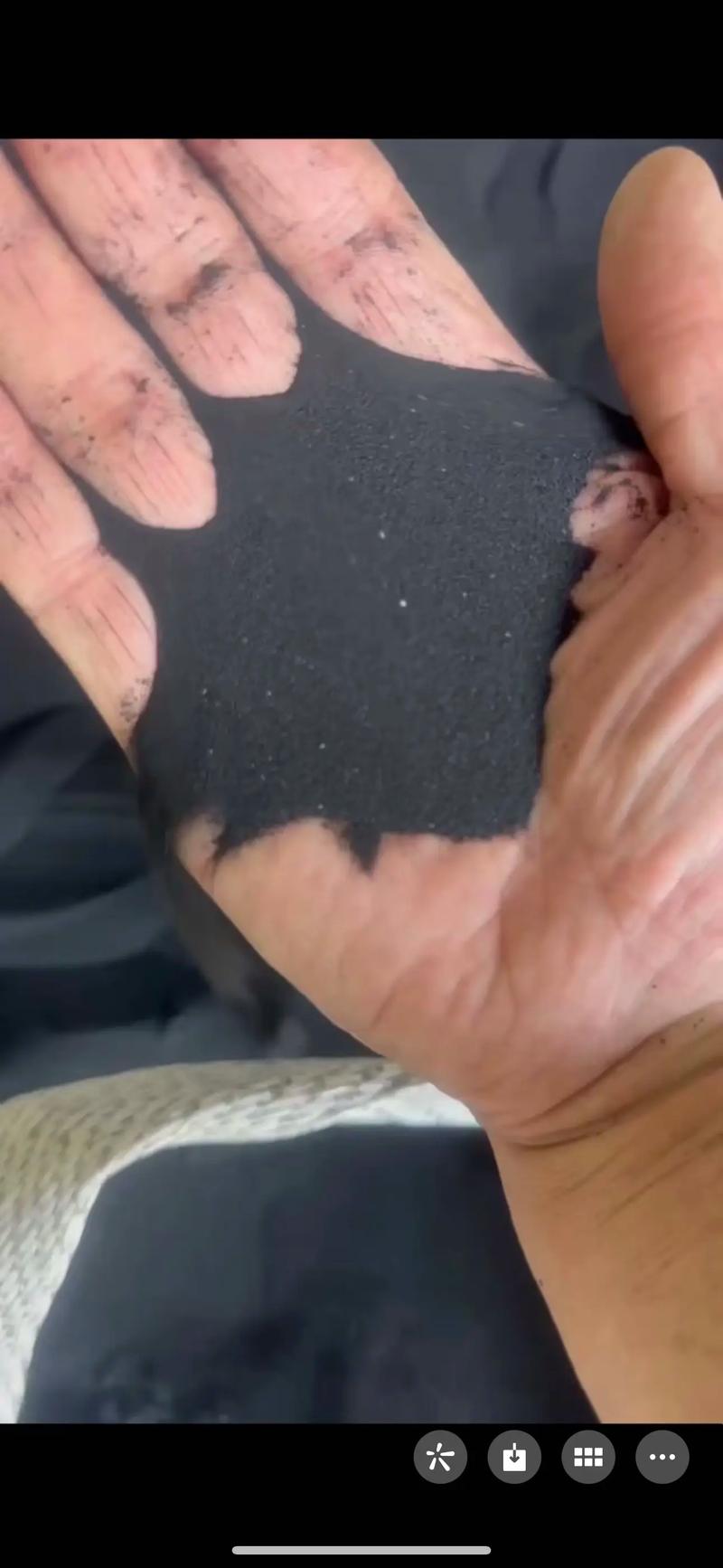 抖音上有个玩磁铁珠