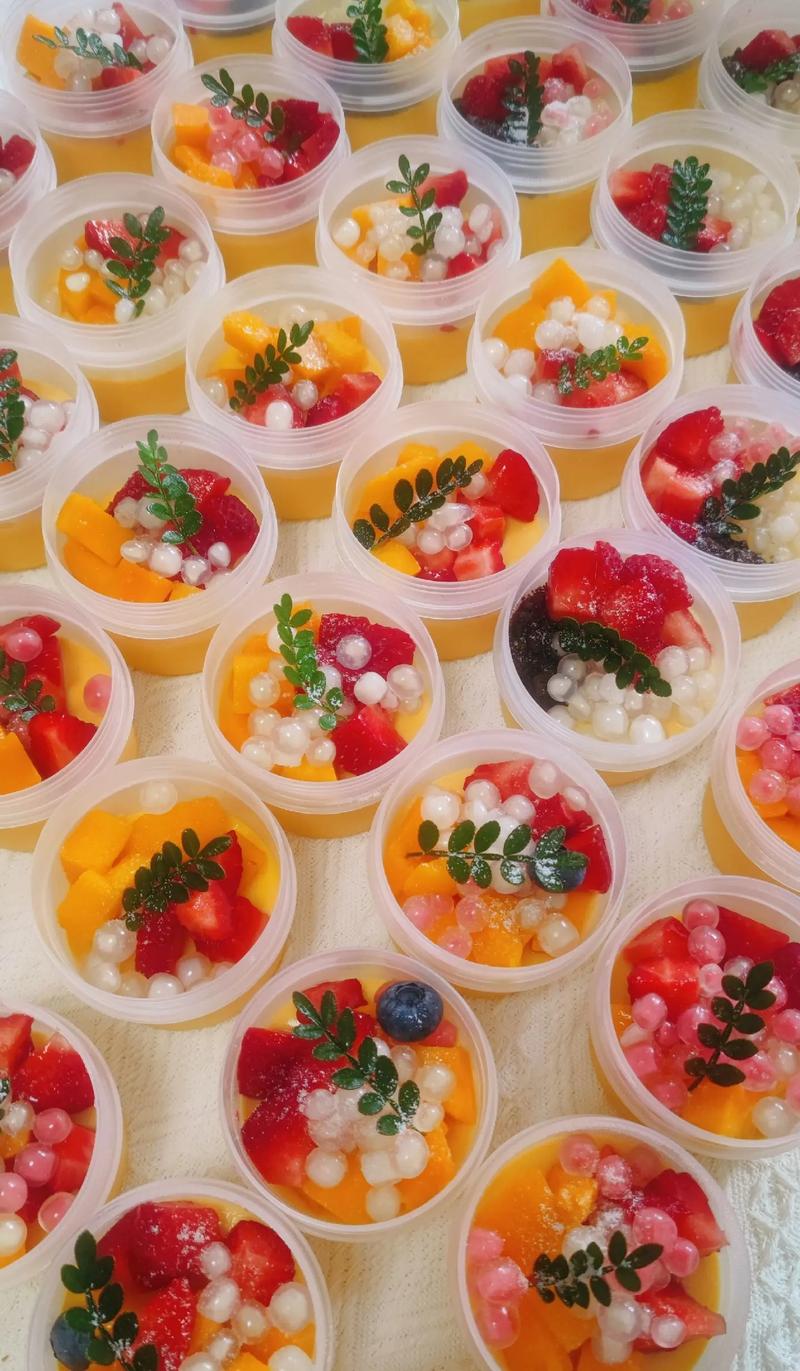 快手袖珍人布丁图片